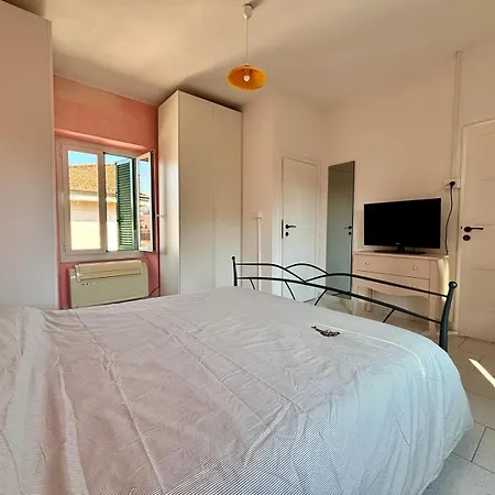 Lägenhet Sobborgo Emiliano 55 Sarzana