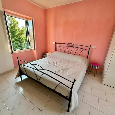 Sobborgo Emiliano 55 Lägenhet *
